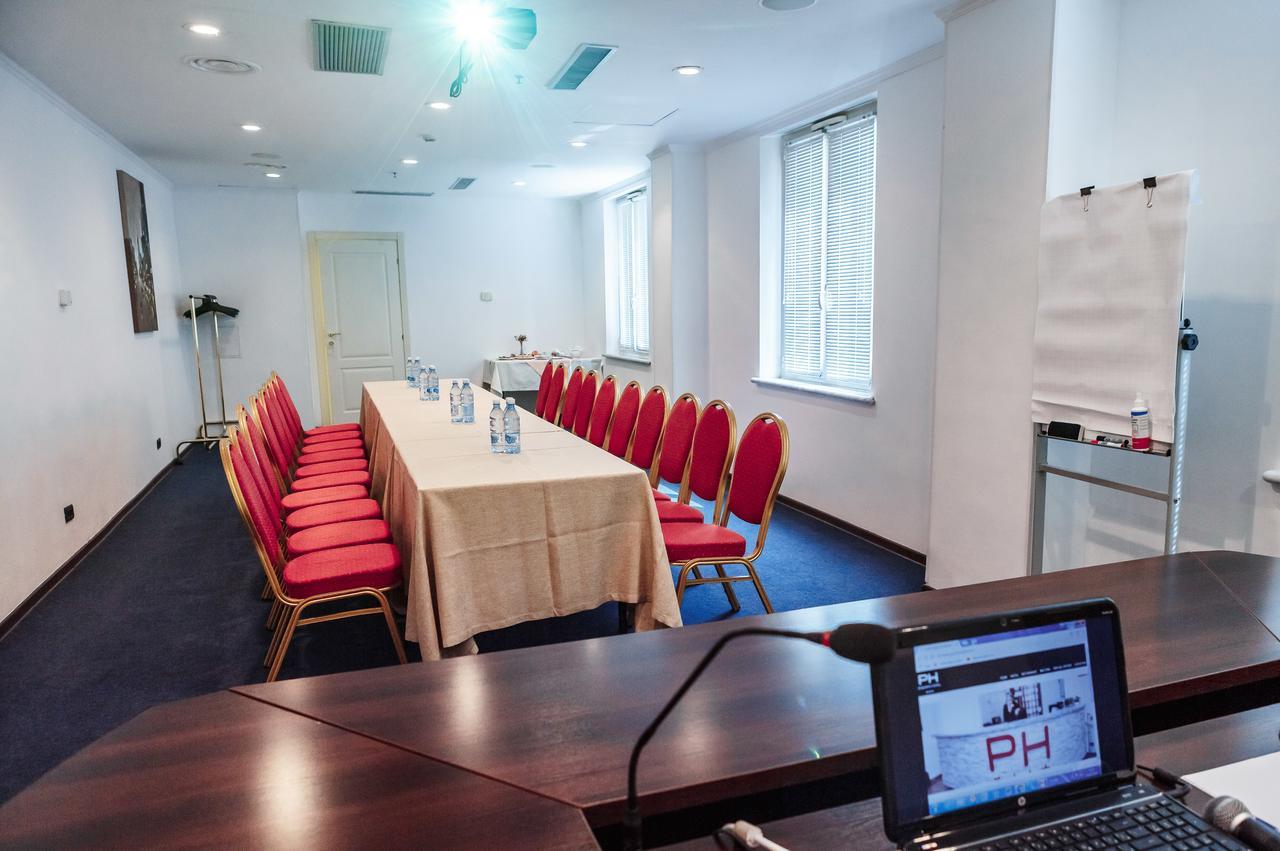 Hotel Pushkin Uralsk Exteriér fotografie
