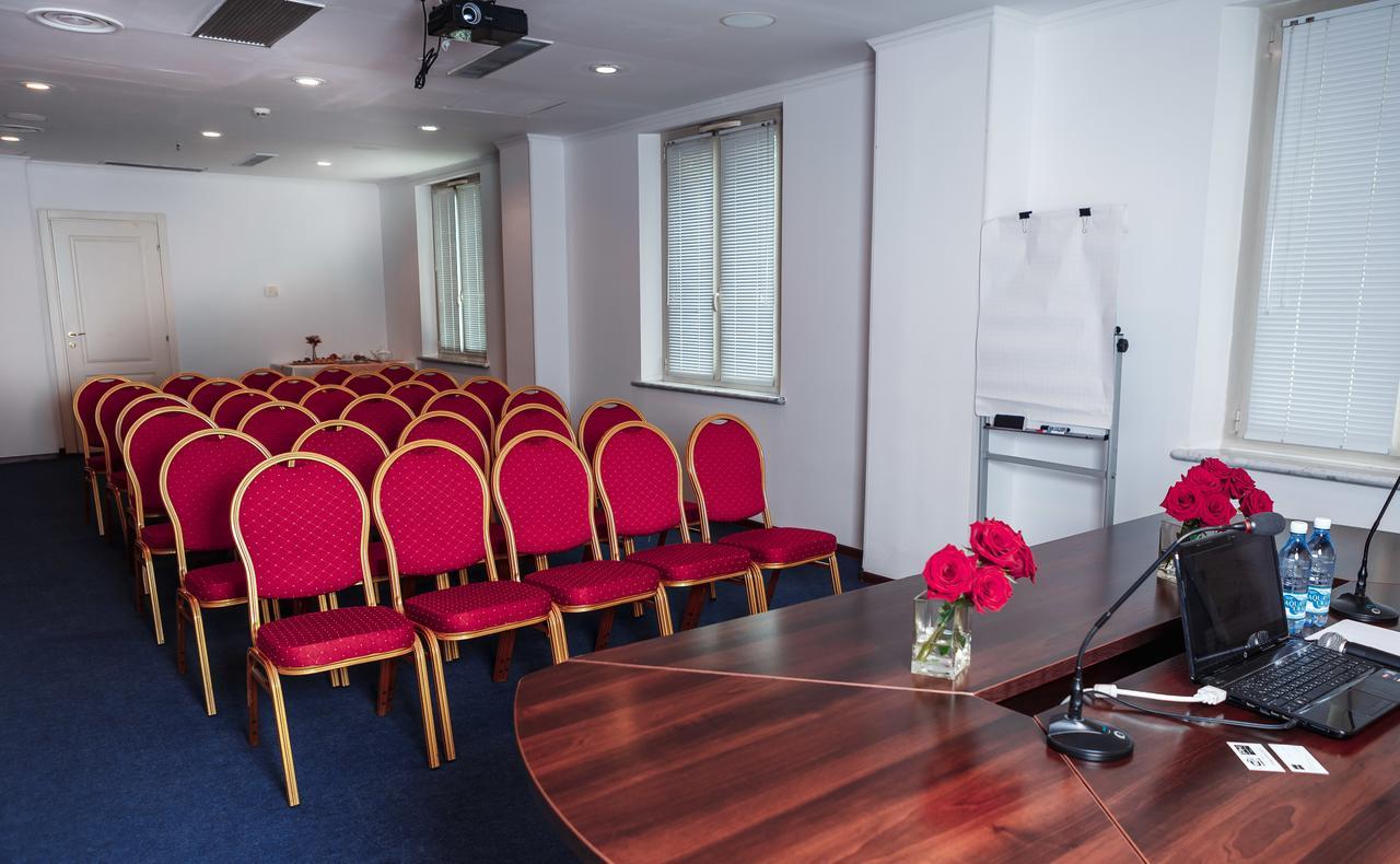 Hotel Pushkin Uralsk Exteriér fotografie